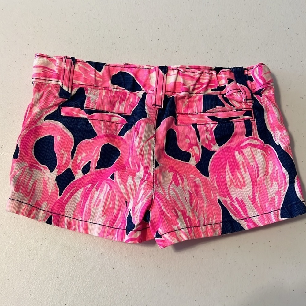 🛍️BOGO FREE Lilly Pulitzer girls shorts Via Amor navy blue with flamingos size 5 - Picture 2 of 6